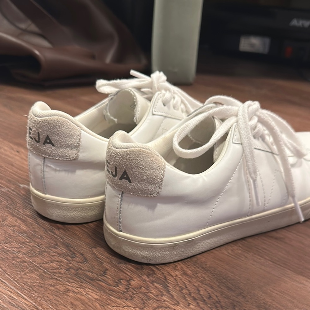 Veja Esplar Sneaker (Unisex) - Picture 9 of 9